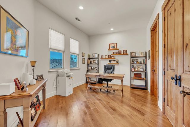 23461 Alexis Dr, Auburn, CA 95602