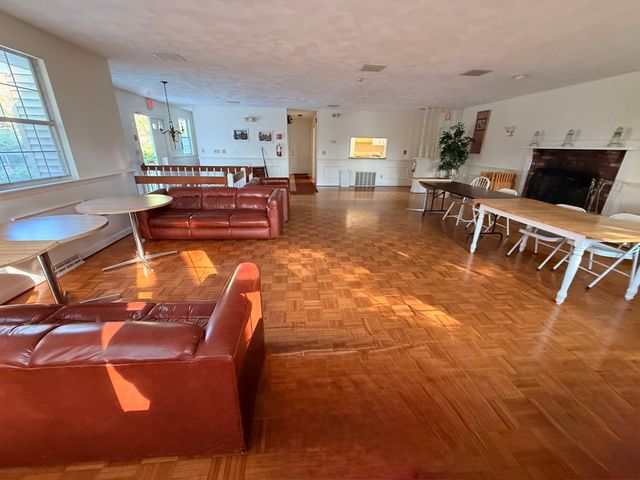 3 Treetop Ln 8, Kingston, MA 02364