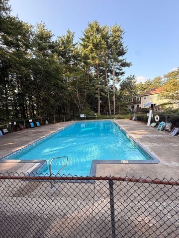 3 Treetop Ln 8, Kingston, MA 02364