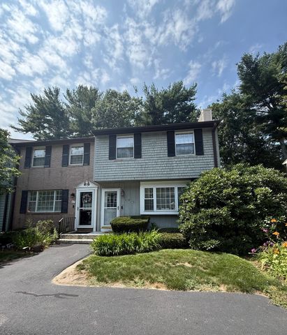 3 Treetop Ln 8, Kingston, MA 02364