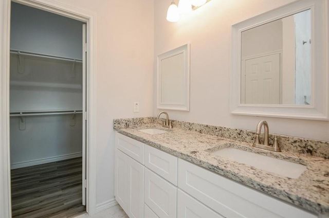 2352 Cedar Place Dr Drive, Conroe, TX 77306