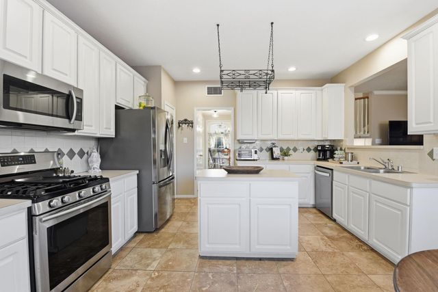 6718 Bienville Avenue, Baytown, TX 77521