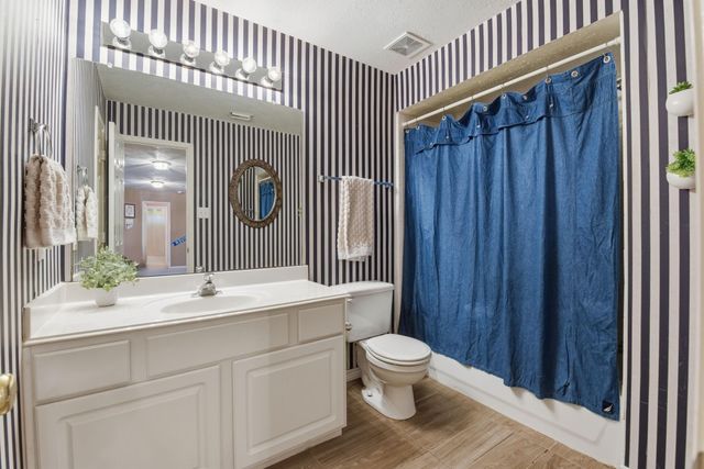 6718 Bienville Avenue, Baytown, TX 77521