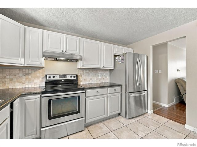 1521 S Carr Street, Lakewood, CO 80232
