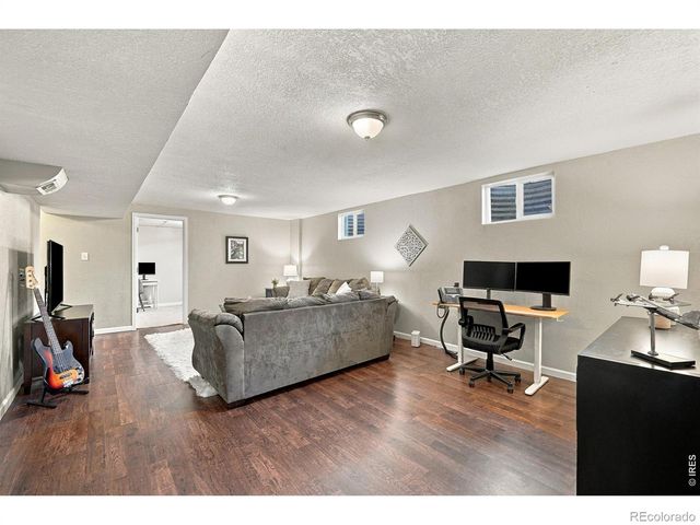 1521 S Carr Street, Lakewood, CO 80232