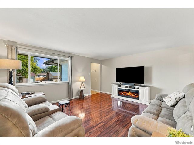 1521 S Carr Street, Lakewood, CO 80232