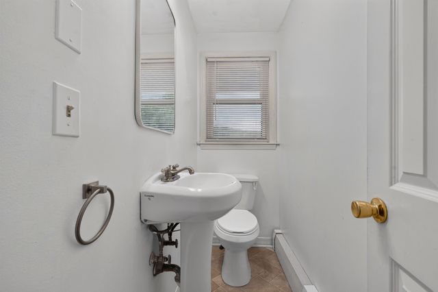 24 Blucher Street, Manchester, NH 03102