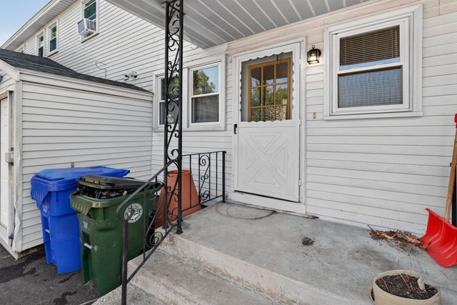 24 Blucher Street, Manchester, NH 03102