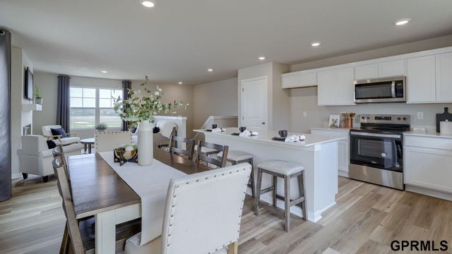 18475 Greenfield Street, Omaha, NE 68136
