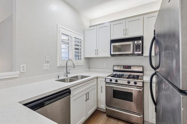 3674 Oakwood Terrace 203, Fremont, CA 94536