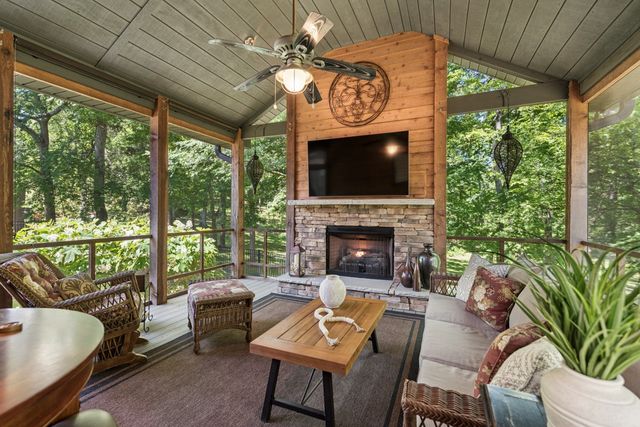 1023 Mount Olivet Rd, Hendersonville, TN 37075