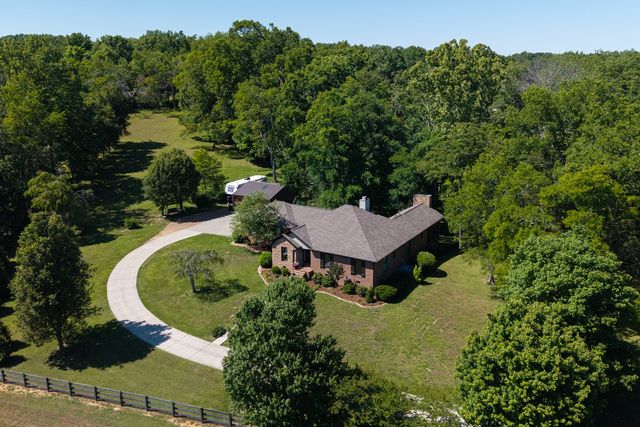 1023 Mount Olivet Rd, Hendersonville, TN 37075