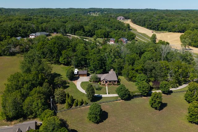 1023 Mount Olivet Rd, Hendersonville, TN 37075