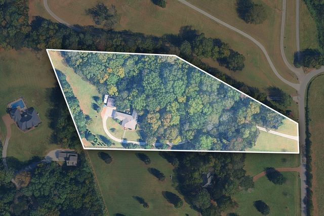 1023 Mount Olivet Rd, Hendersonville, TN 37075