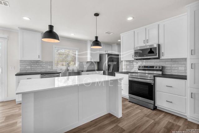 132 Syrah St, La Vernia, TX 78121