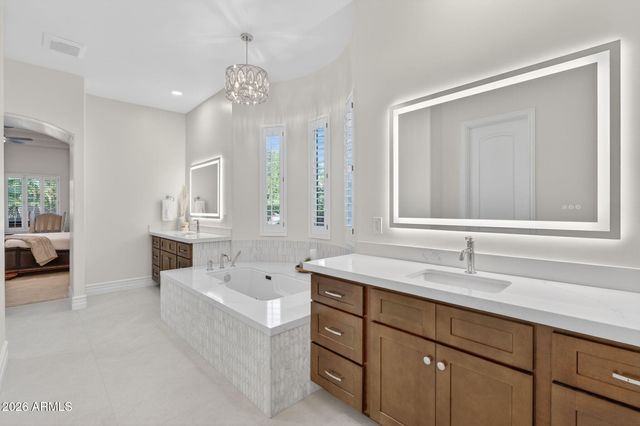 2068 E TIFFANY Court, Gilbert, AZ 85298