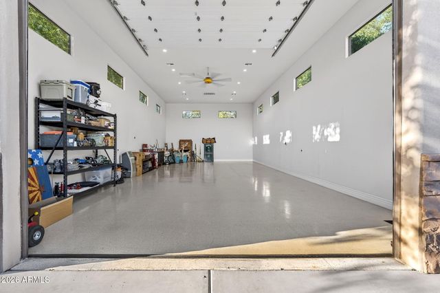 2068 E TIFFANY Court, Gilbert, AZ 85298