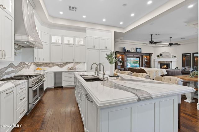 2068 E TIFFANY Court, Gilbert, AZ 85298