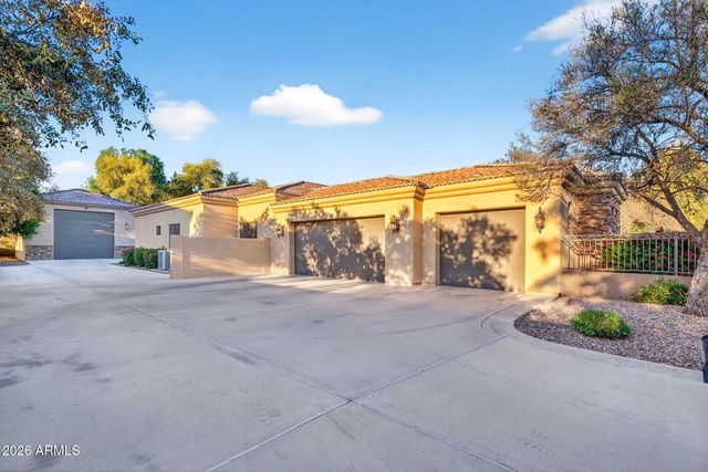 2068 E TIFFANY Court, Gilbert, AZ 85298