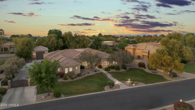 2068 E TIFFANY Court, Gilbert, AZ 85298