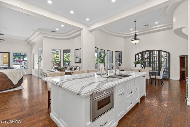 2068 E TIFFANY Court, Gilbert, AZ 85298