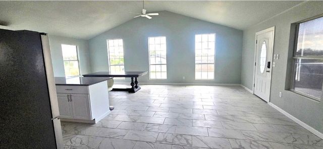 110 Overlook Trail, Azle, TX 76020