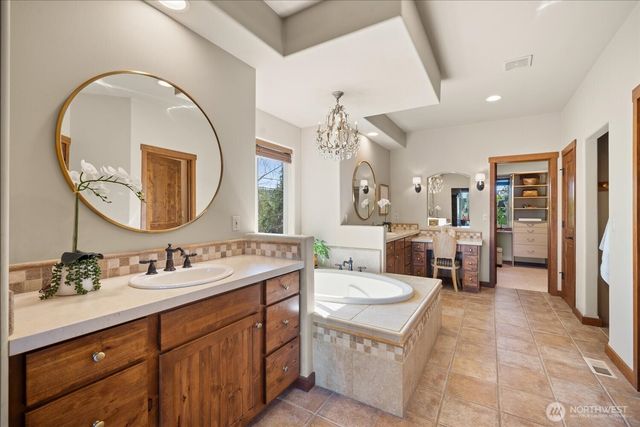 2415 Hangman Creek Lane, Spokane, WA 99224