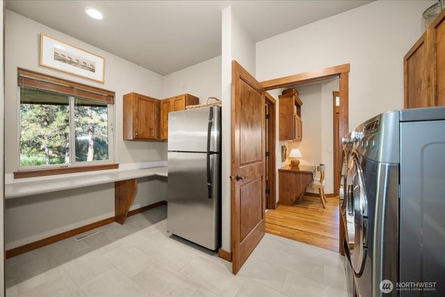 2415 Hangman Creek Lane, Spokane, WA 99224
