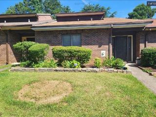 1481 Stoneleigh Circle, Stone Mountain, GA 30088