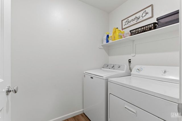 8716 Akero Avenue, Bakersfield, CA 93307