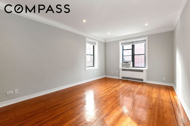 2540 31st Ave Apt 6E, New York City, NY 11106