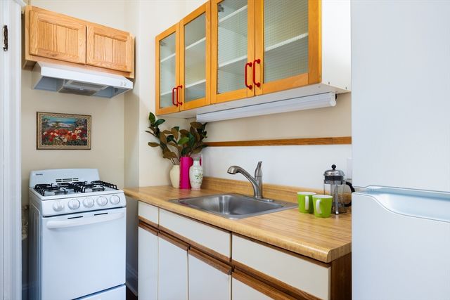 6 Crawford St 5, Cambridge, MA 02139