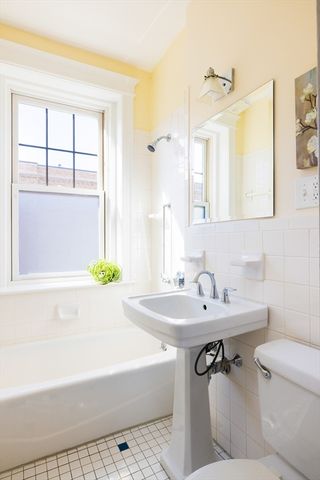 6 Crawford St 5, Cambridge, MA 02139