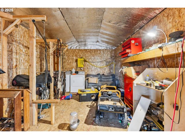 55308 Sw LOVEGREN Dr, Gaston, OR 97119