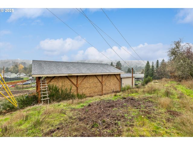 55308 Sw LOVEGREN Dr, Gaston, OR 97119
