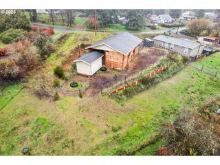 55308 Sw LOVEGREN Dr, Gaston, OR 97119