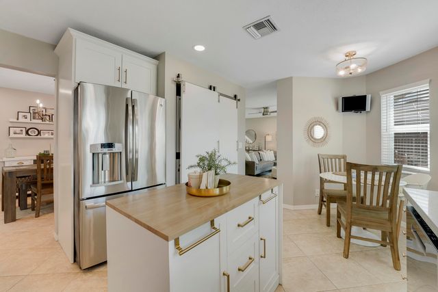 7097 Crescent Creek Lane, Coconut Creek, FL 33073