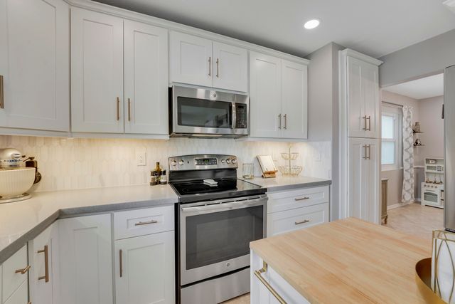 7097 Crescent Creek Lane, Coconut Creek, FL 33073