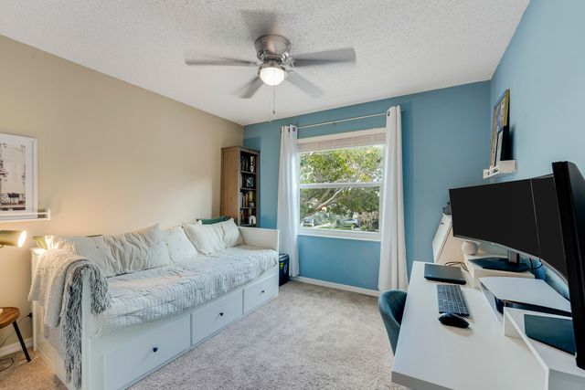 7097 Crescent Creek Lane, Coconut Creek, FL 33073