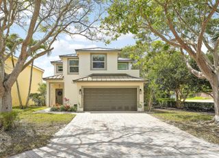 7097 Crescent Creek Lane, Coconut Creek, FL 33073