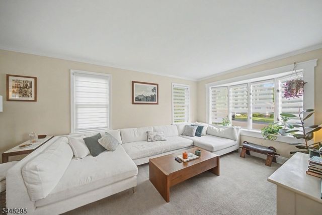 59 Fairview Ave, Somerville Boro, NJ 08876