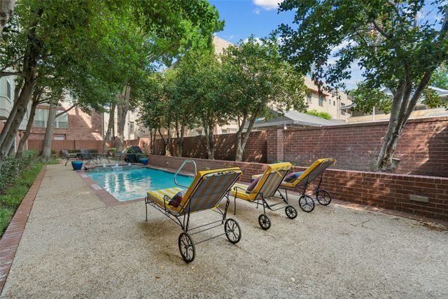 2902 State Street 13, Dallas, TX 75204