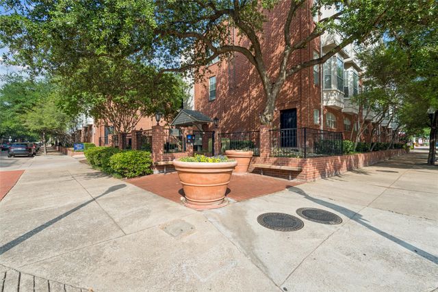 2902 State Street 13, Dallas, TX 75204