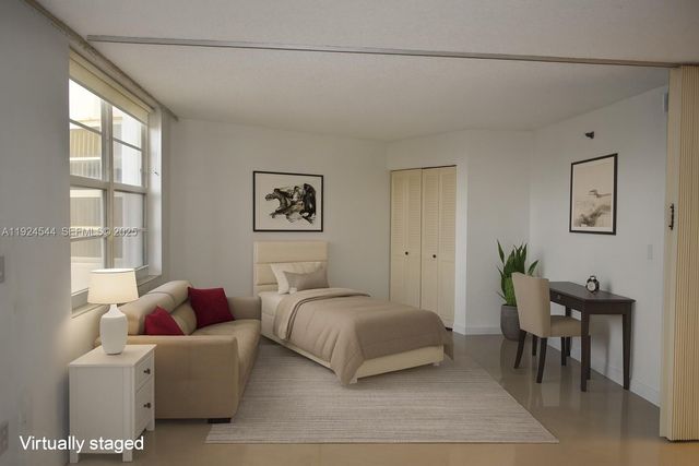 1100 Saint Charles Pl 308, Pembroke Pines, FL 33026