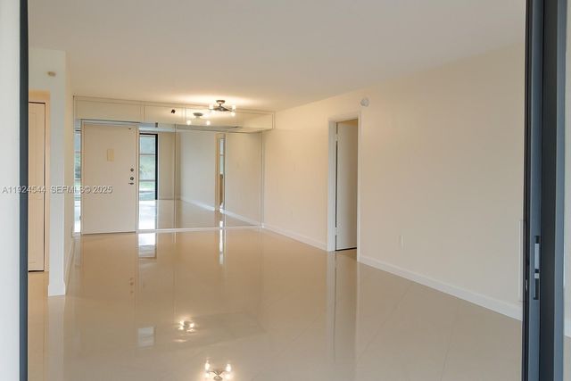 1100 Saint Charles Pl 308, Pembroke Pines, FL 33026