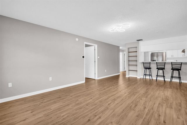 2765 COUNTRYSIDE BOULEVARD 104, Clearwater, FL 33761