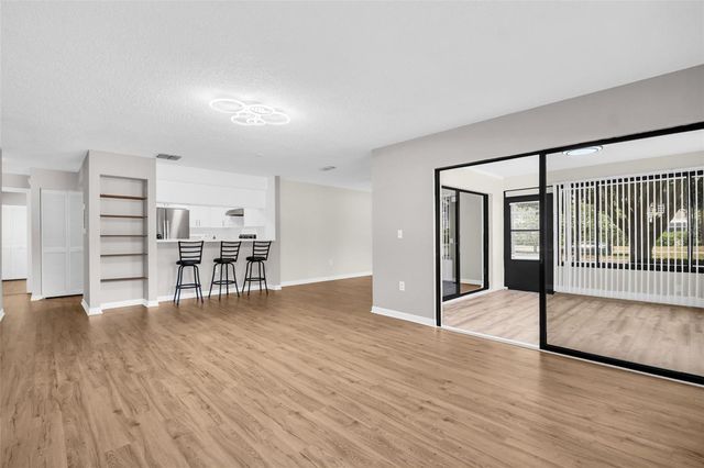 2765 COUNTRYSIDE BOULEVARD 104, Clearwater, FL 33761