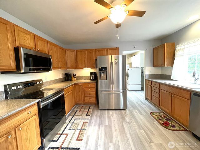 362 Lake Bay Loop SE, Ocean Shores, WA 98569