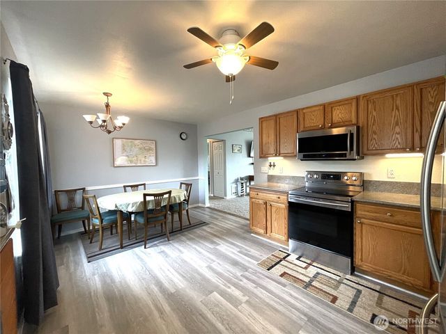 362 Lake Bay Loop SE, Ocean Shores, WA 98569