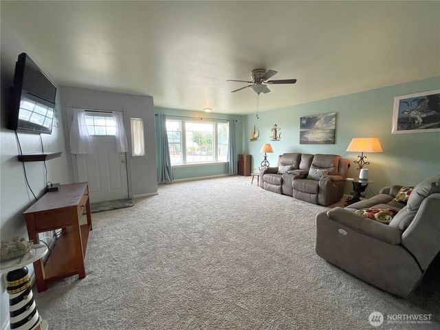 362 Lake Bay Loop SE, Ocean Shores, WA 98569